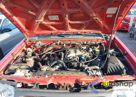 2000 Nissan Frontier Se-V6/Xe-V6 from USA, damaged, VIN 1N6ED27Y7YC352534